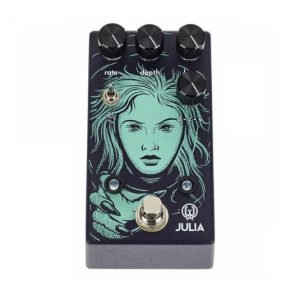 Walrus-Audio-Julia-Chorus-Vibrato2.jpg