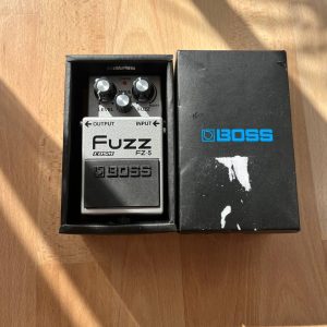 Boss FZ-5 Fuzz – легендарне фуз-звучання